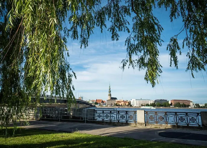 Apartment Sunbeam Design